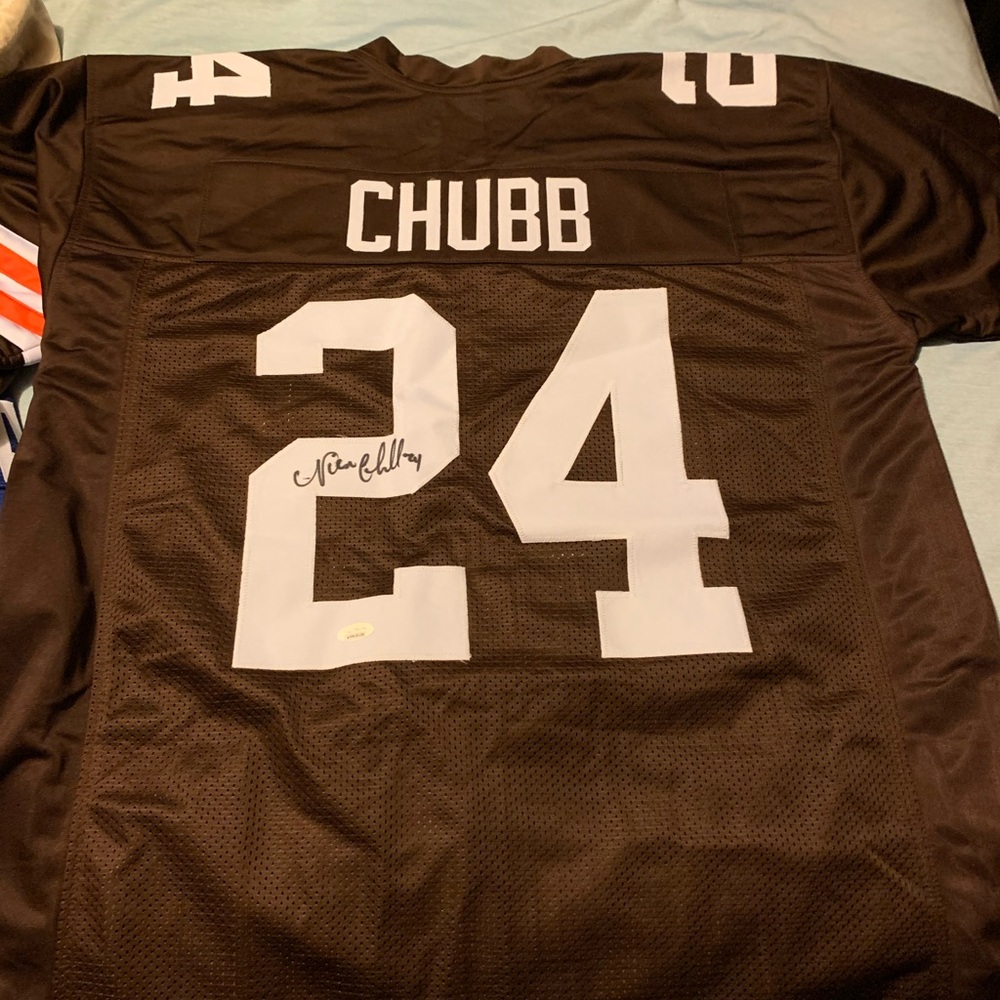 Nick Chubb signed jersey with jsa coa